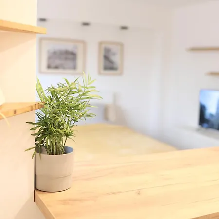 Lublanska - Przytulne, Nowoczesne, W Klimacie Krakowa Lägenhet